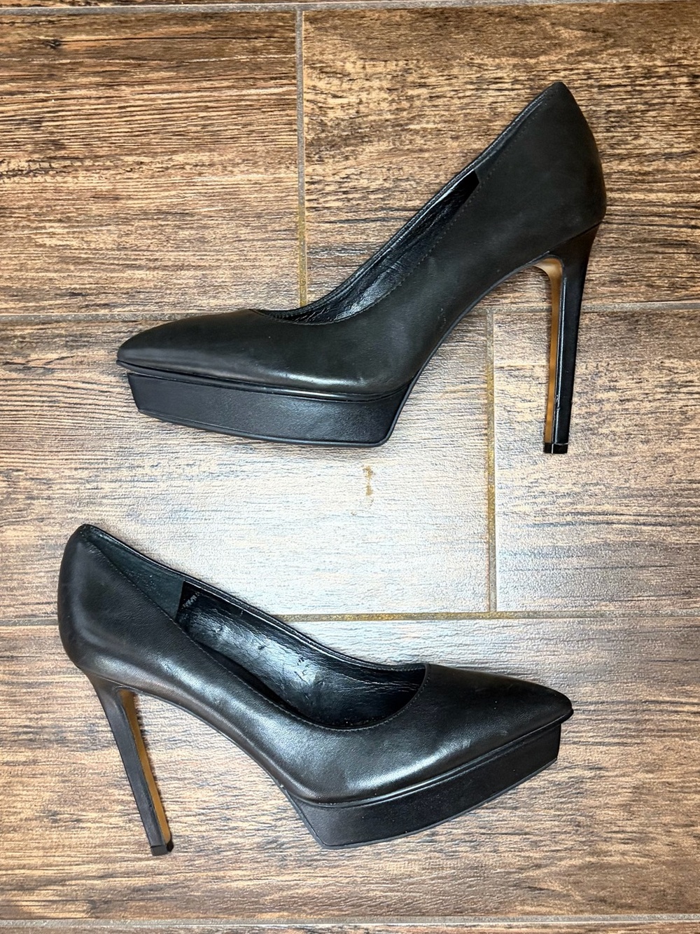 Jennifer Lopez Black Platform Stiletto Pumps